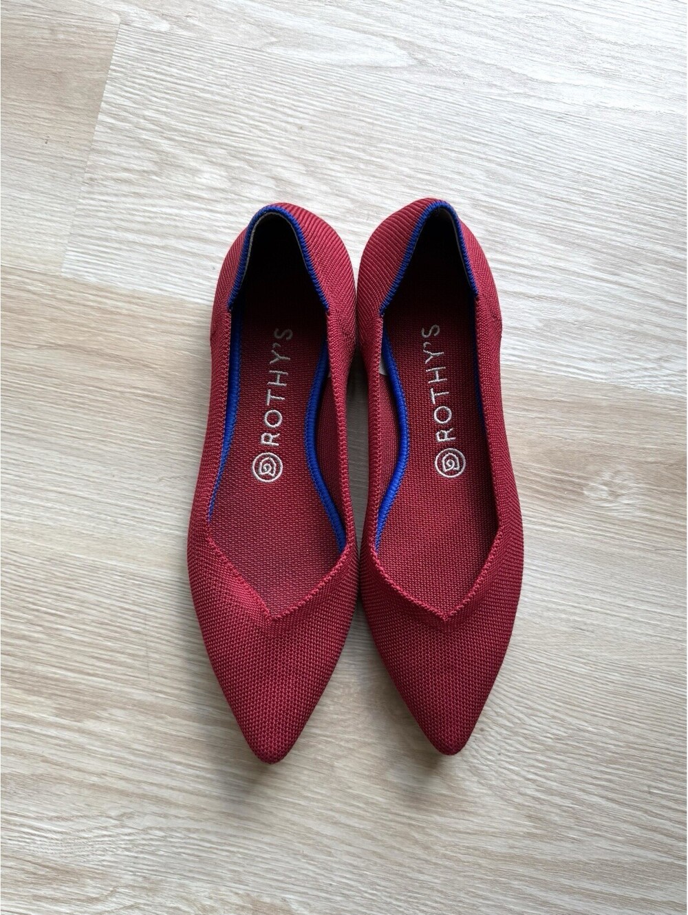 Rothy's The Point Flats Women's Size 7.5 Red  Knit V Shaped Shoes Eco Comfort